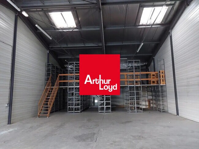 Plus de détails pour Industriel/Logistique à louer