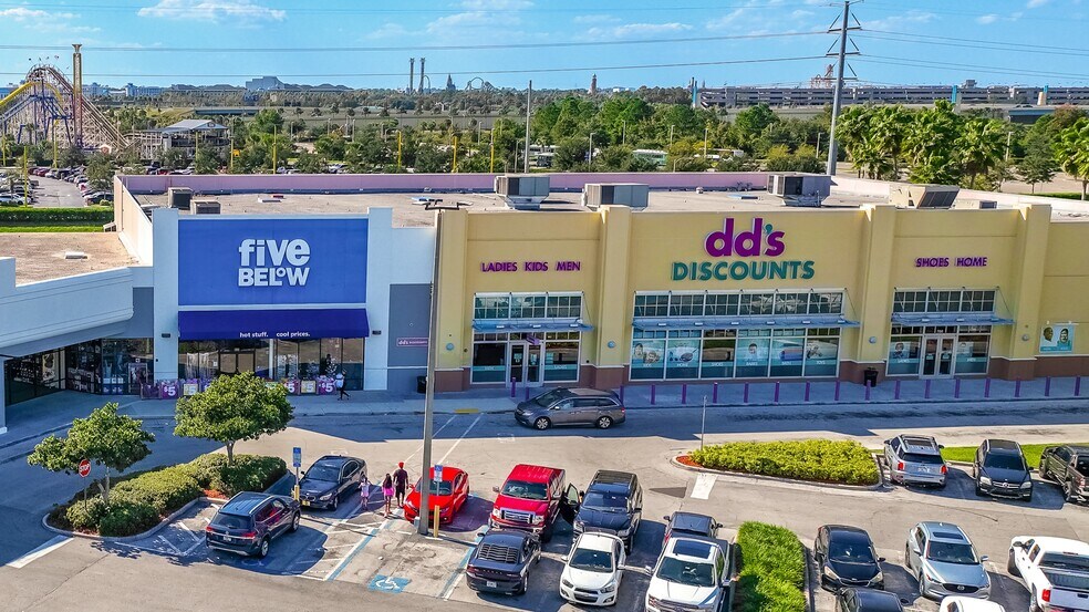 5295 International Dr, Orlando, FL à louer - Photo de l’immeuble – Image 3 sur 9