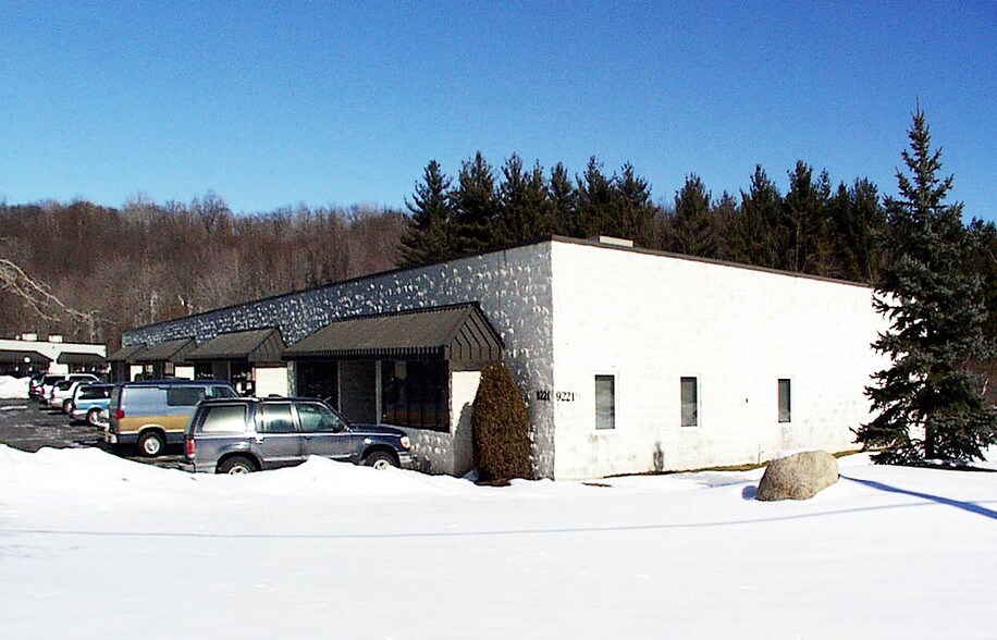 9221 Ravenna Rd, Twinsburg, OH à louer - Autre – Image 3 sur 7