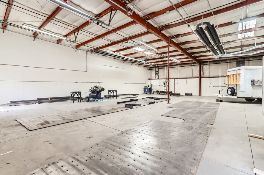 Alpine Industrial Park portefeuille de 2 biens à vendre sur LoopNet.fr - Photo de l’immeuble – Image 3 sur 14