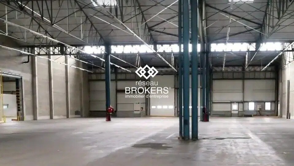 Industriel/Logistique dans Nîmes à louer - Photo de l’immeuble – Image 1 sur 3