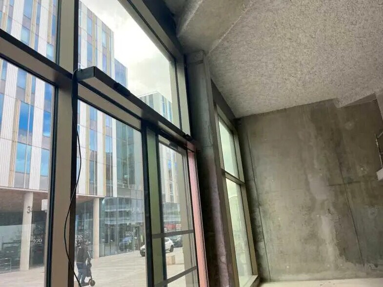 Bureau dans Villeurbanne à louer - Photo de l’immeuble – Image 2 sur 9
