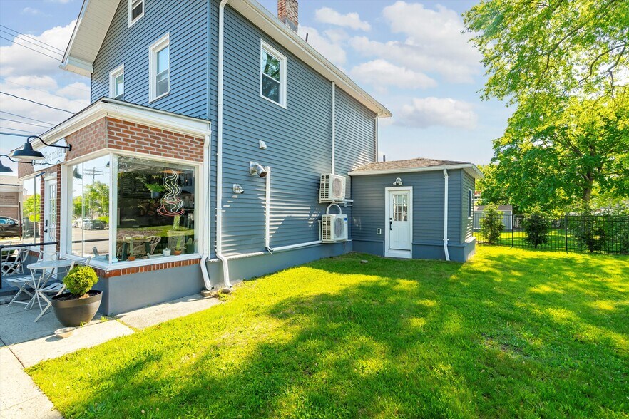 78 Maple Ave, New City, NY à vendre - Photo de l’immeuble – Image 2 sur 48