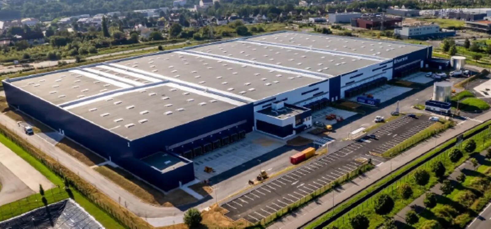 Industriel/Logistique dans Villenoy à louer Photo de l’immeuble– Image 1 sur 6