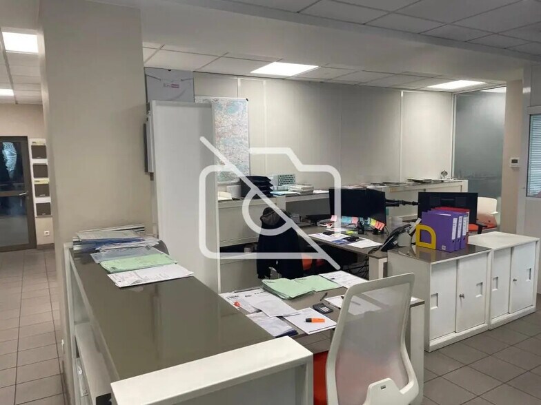 Industriel/Logistique dans Vaires-sur-Marne à vendre - Photo intérieure – Image 3 sur 4