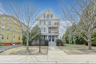 Plus de détails pour 28 Church St, North Attleboro, MA - Logement à vendre