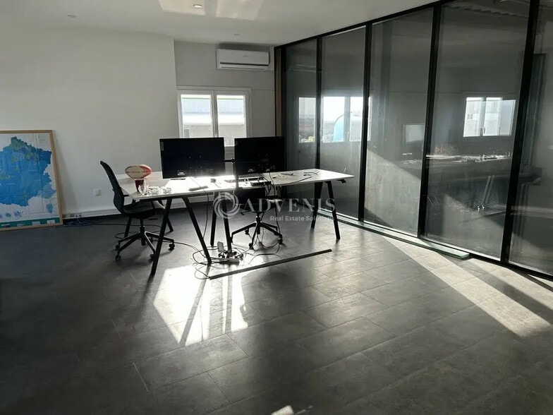 Local d’activités dans CLERMONT-L'HERAULT à louer - Photo intérieure – Image 2 sur 4