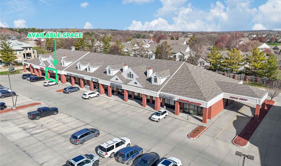 13435 University Ave, Clive, IA à louer - Photo de l’immeuble – Image 2 sur 9