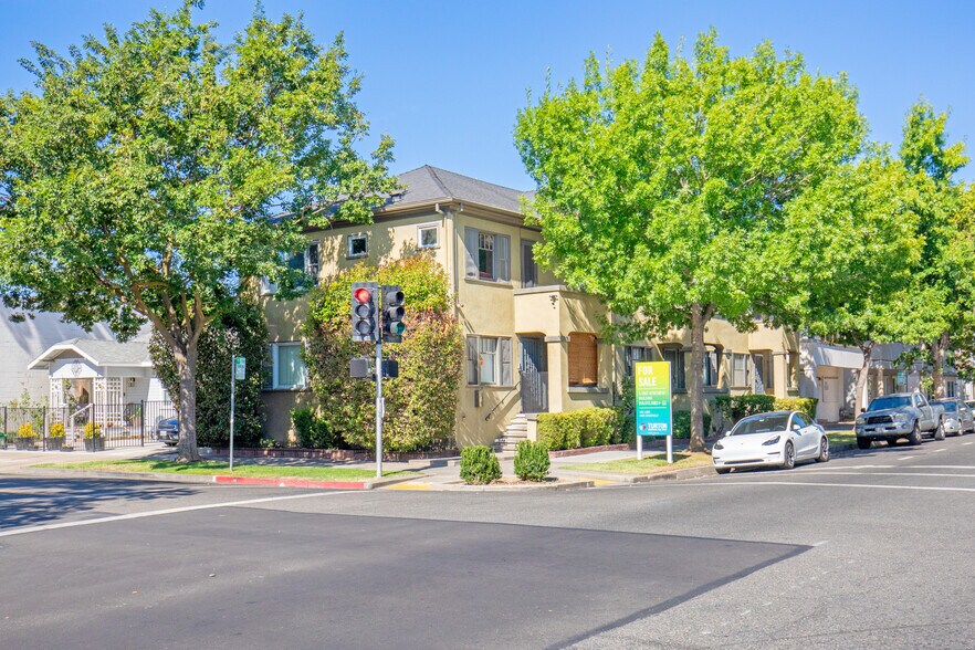 2722-2730 T St, Sacramento, CA à vendre - Photo de l’immeuble – Image 2 sur 15