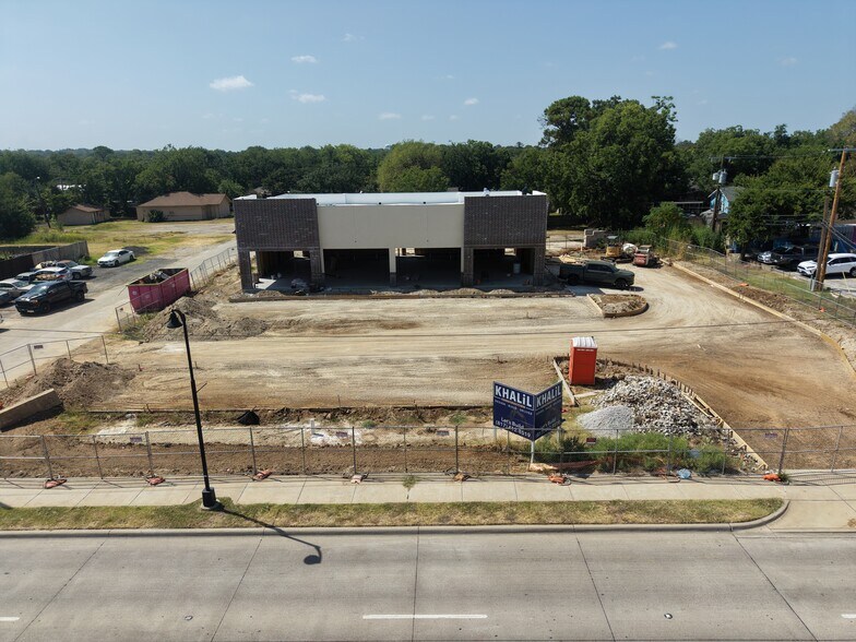 1060 Abram st, Arlington, TX à louer - Photo de l’immeuble – Image 3 sur 12
