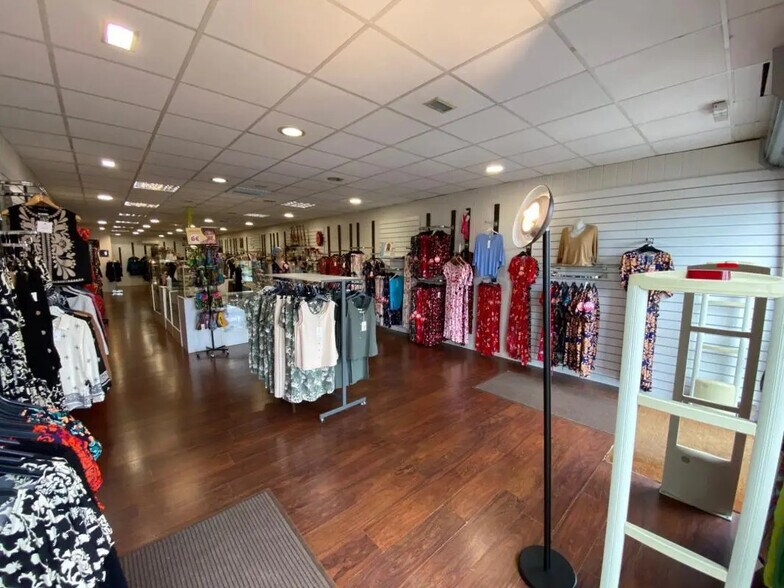 5 Route De Pau, Ibos à louer - Photo intérieure – Image 3 sur 6