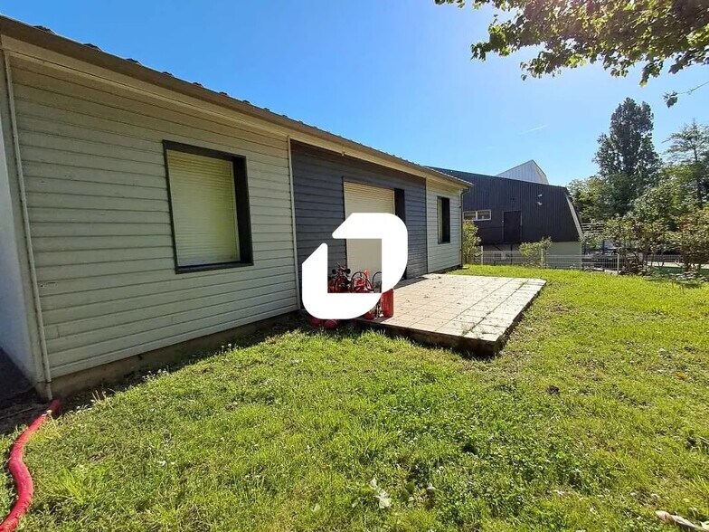 Local commercial dans Artigues-près-Bordeaux à louer - Photo de l’immeuble – Image 1 sur 8