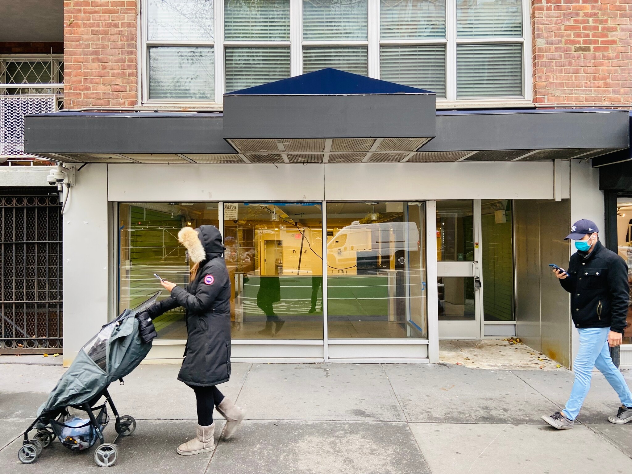 1412 1st Ave, New York, NY à louer Photo de l’immeuble– Image 1 sur 2