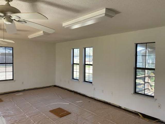 500 E Corsicana St, Athens, TX à louer - Photo intérieure – Image 3 sur 3