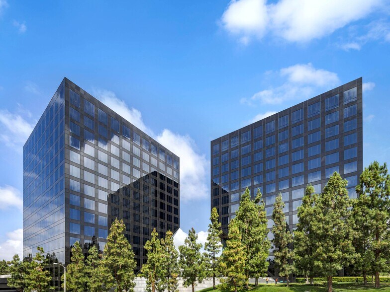 19800 MacArthur Blvd, Irvine, CA à louer - Photo de l’immeuble – Image 3 sur 8