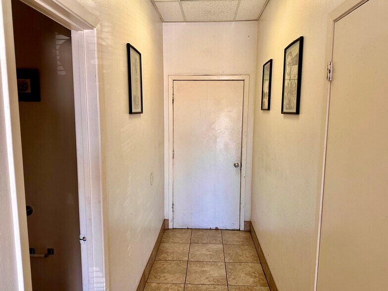 702 Enterprise St, Laredo, TX à louer - Photo intérieure – Image 3 sur 6