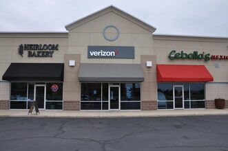 403 Smaltzway, Auburn, IN à louer Photo de l’immeuble– Image 1 sur 6