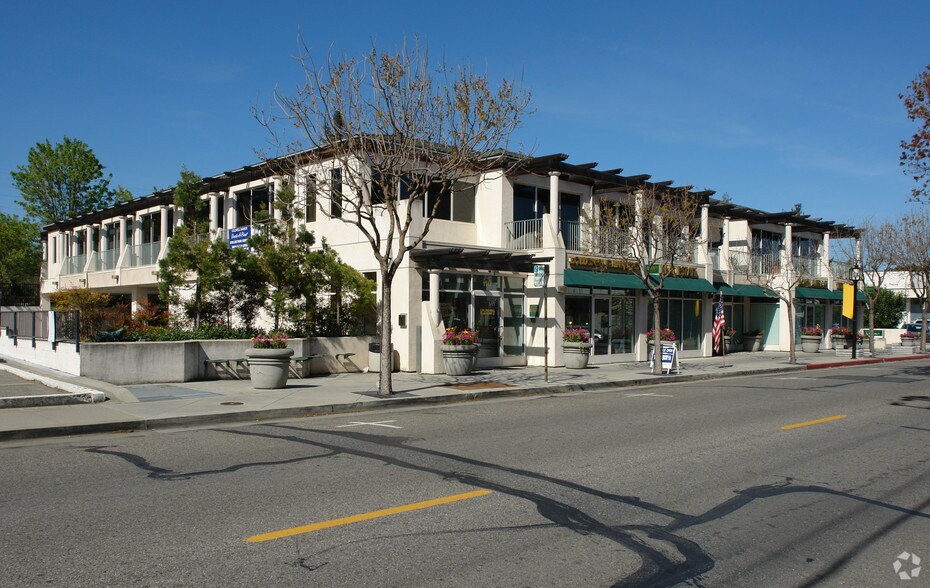 102-110 1st St, Los Altos, CA à louer - Photo de l’immeuble – Image 1 sur 3