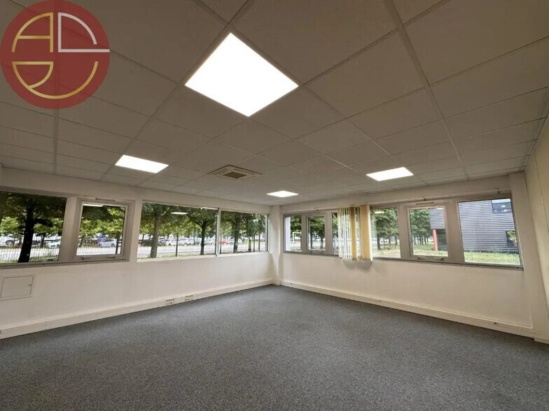 Local commercial dans CASTELNAU-D'ESTRETEFONDS à louer - Photo intérieure – Image 2 sur 4