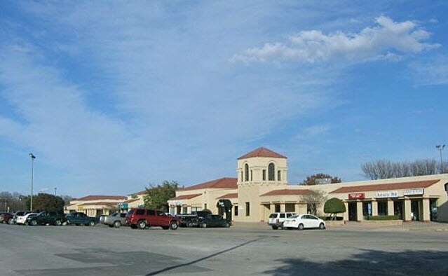 2611 Plaza Pky, Wichita Falls, TX à louer - Photo principale – Image 1 sur 9