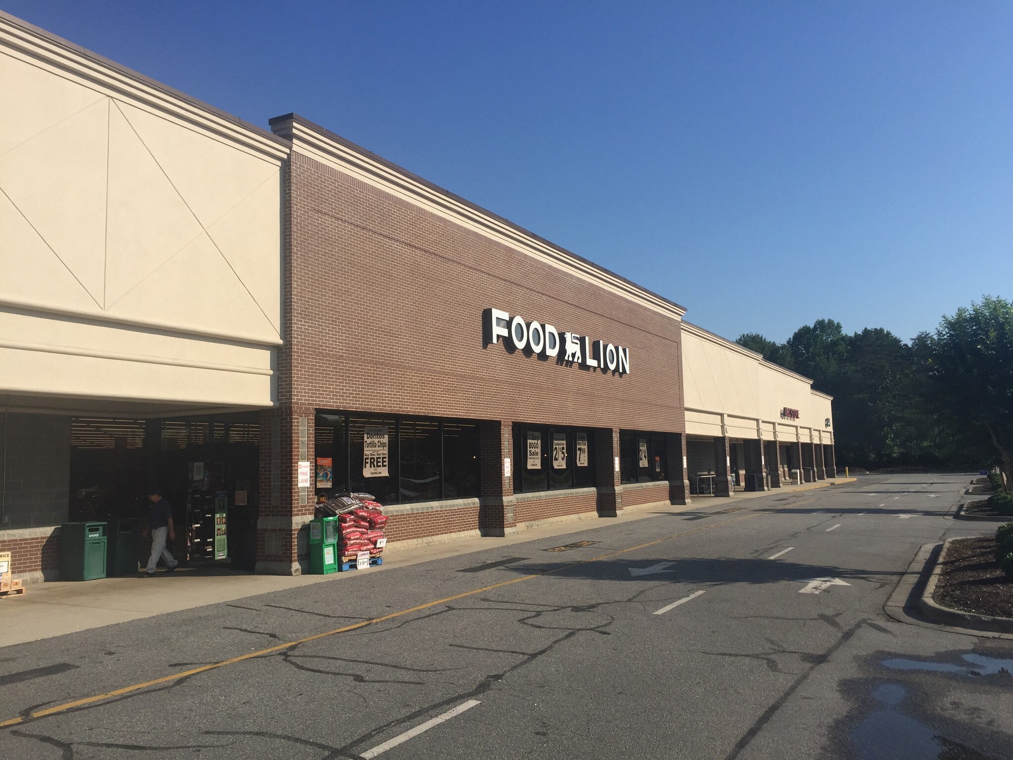 5275-5289 US Hwy 158, Advance, NC à louer Photo de l’immeuble– Image 1 sur 17