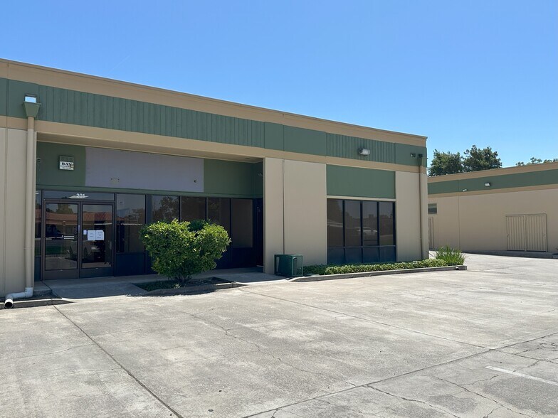 7746 Lorraine Ave, Stockton, CA à vendre - Photo de l’immeuble – Image 3 sur 25