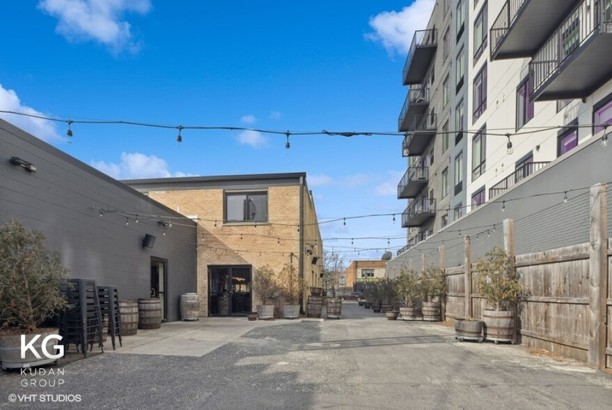 171 N Addison Ave, Elmhurst, IL à vendre - Photo de l’immeuble – Image 3 sur 13