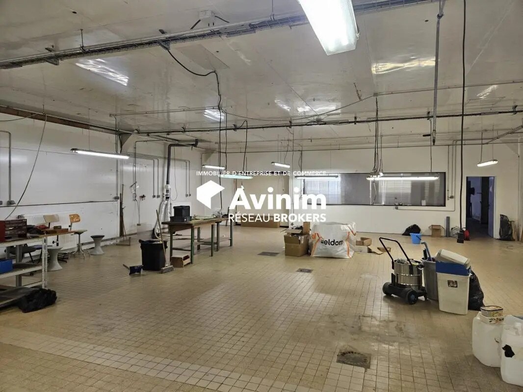 Industriel/Logistique dans Domsure à louer Photo intérieure– Image 1 sur 5