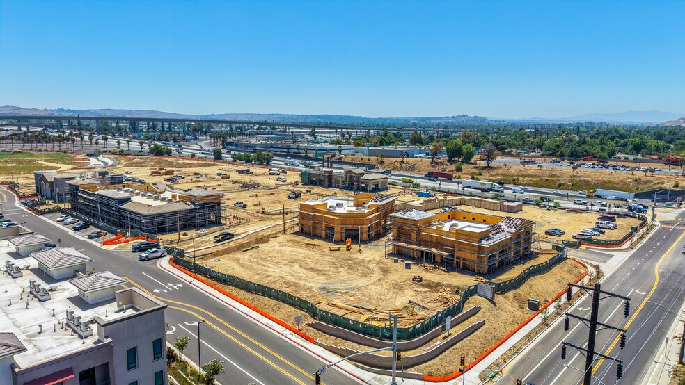 N Orange St, Riverside, CA à louer - Photo de l’immeuble – Image 3 sur 10