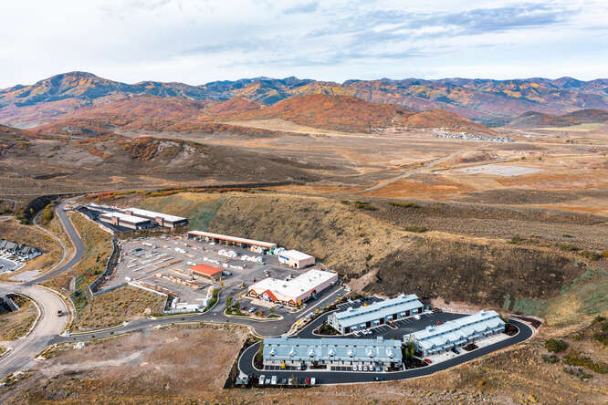 1200 W Lori Ln, Park City, UT à louer - Photo de l’immeuble – Image 3 sur 4