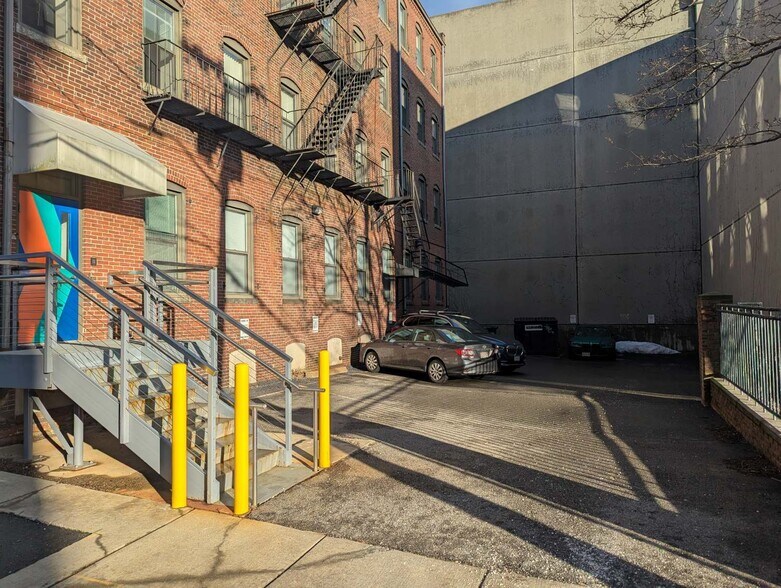 24 Thorndike St, Cambridge, MA à louer - Photo de l’immeuble – Image 2 sur 23