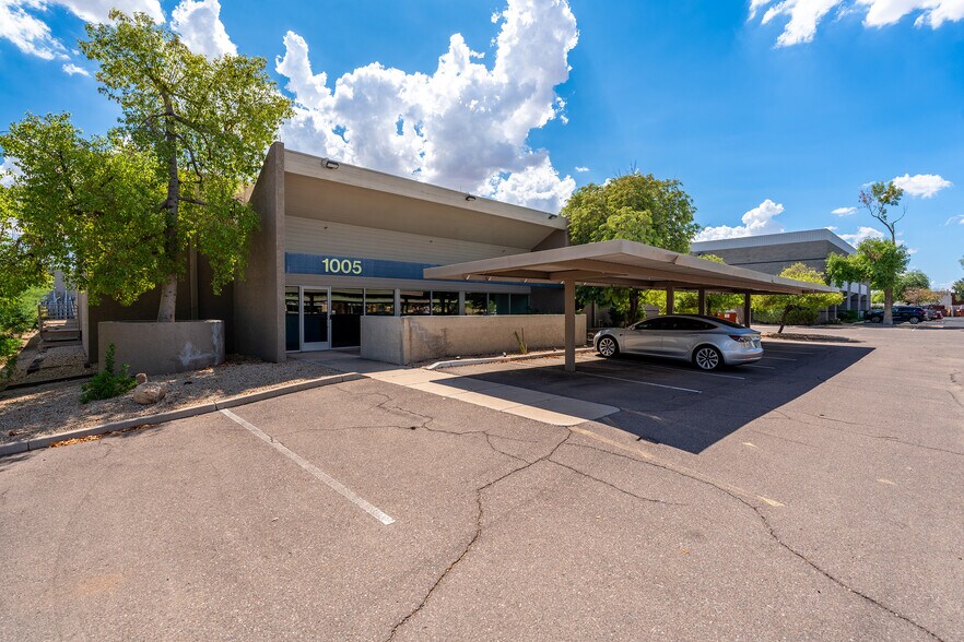 1005 W Geneva Dr, Tempe, AZ à vendre - Photo de l’immeuble – Image 2 sur 7