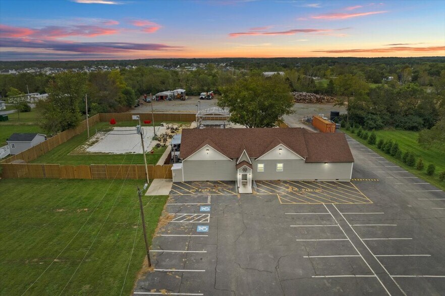 12261 Winchester Ave, Bunker Hill, WV à vendre - Photo de l’immeuble – Image 2 sur 64