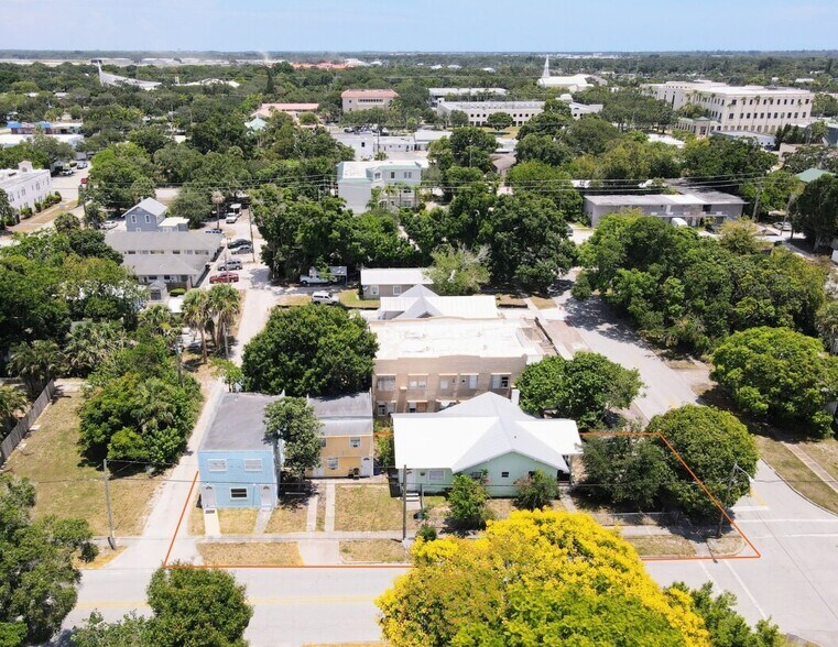 Vero Beach Portfolio portefeuille de 2 biens à vendre sur LoopNet.fr - Aérien – Image 2 sur 6