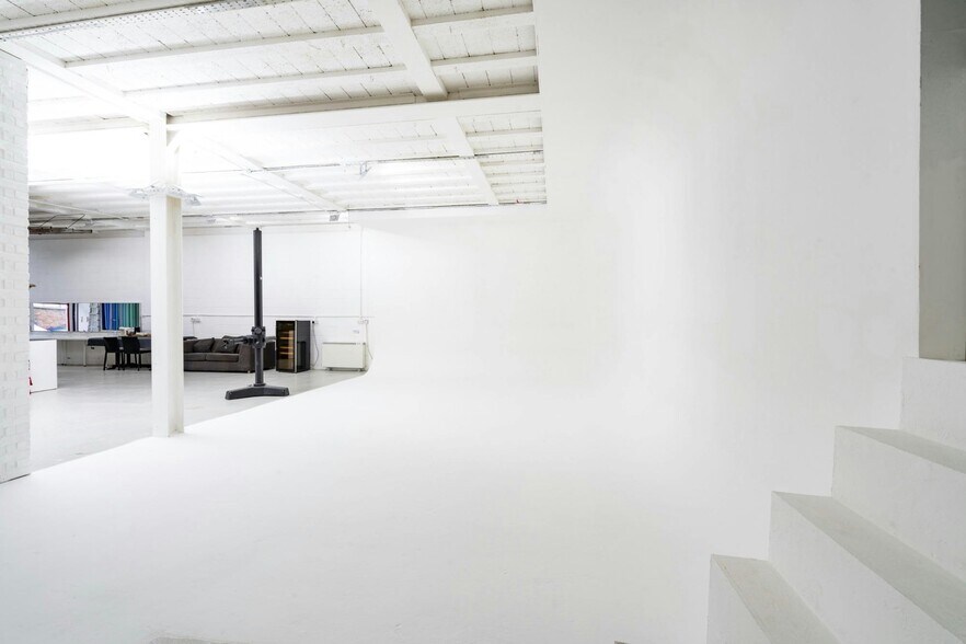 1-1A Cullen Way, Londres à louer - Photo de l’immeuble – Image 2 sur 6