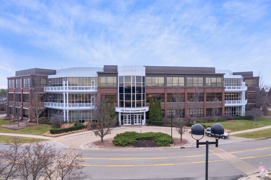 250 Parkway Dr, Lincolnshire, IL à vendre - Photo de l’immeuble – Image 2 sur 12