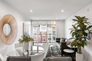 Plus de détails pour 2830 Peatt Rd, Victoria, BC - Local commercial à louer