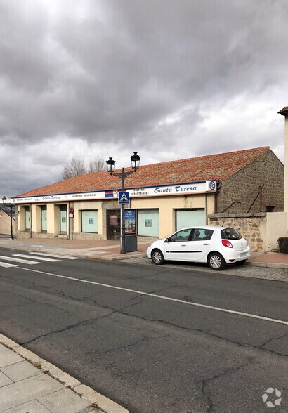Local commercial dans Ávila, Ávila à vendre - Photo de l’immeuble – Image 2 sur 2