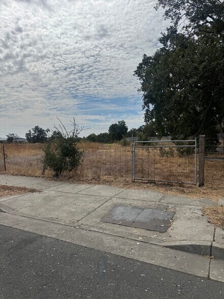 Mitchell Ln, Windsor, CA à vendre - Photo de la construction – Image 3 sur 4