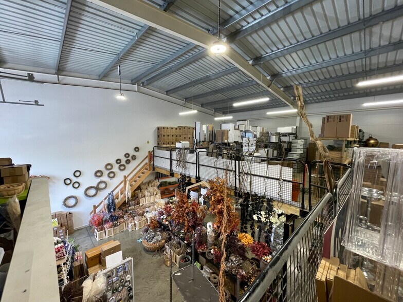 Dencora Way, Ashford à louer - Photo de l’immeuble – Image 2 sur 5