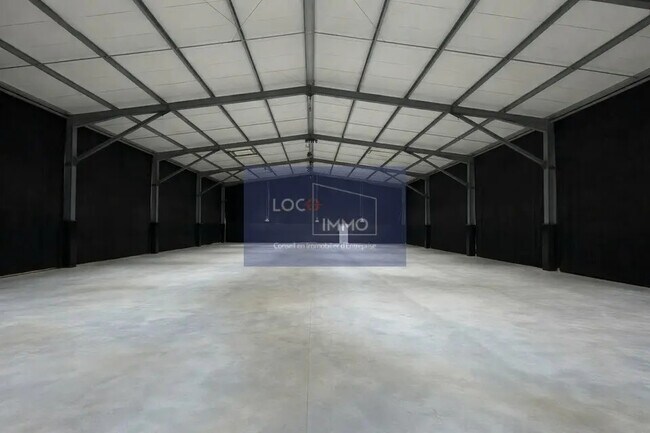 Plus de détails pour Local d’activités à vendre