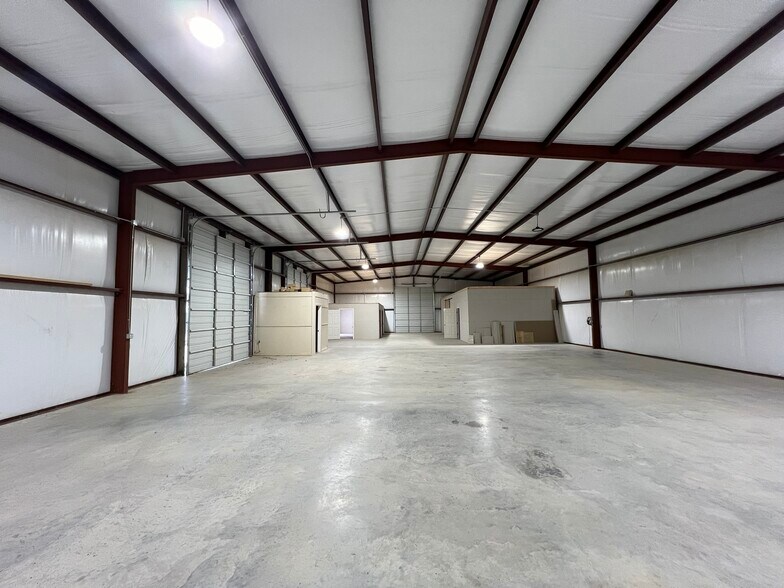 4632 CR 617, Alvarado, TX à louer - Photo de l’immeuble – Image 2 sur 40