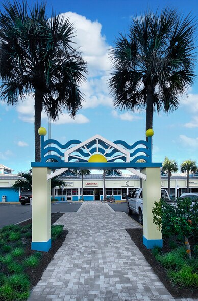 14995 Gulf Blvd, Madeira Beach, FL à louer - Photo de l’immeuble – Image 2 sur 8