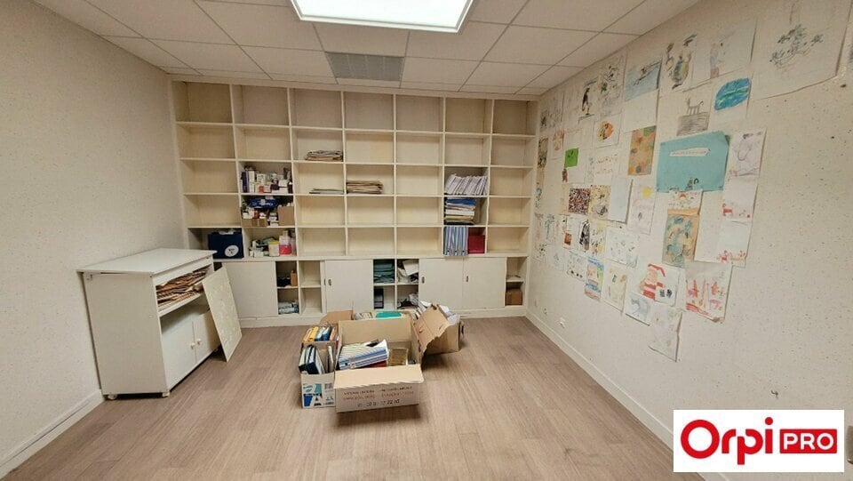 Bureau dans Saint-Brieuc à vendre - Photo intérieure – Image 2 sur 6