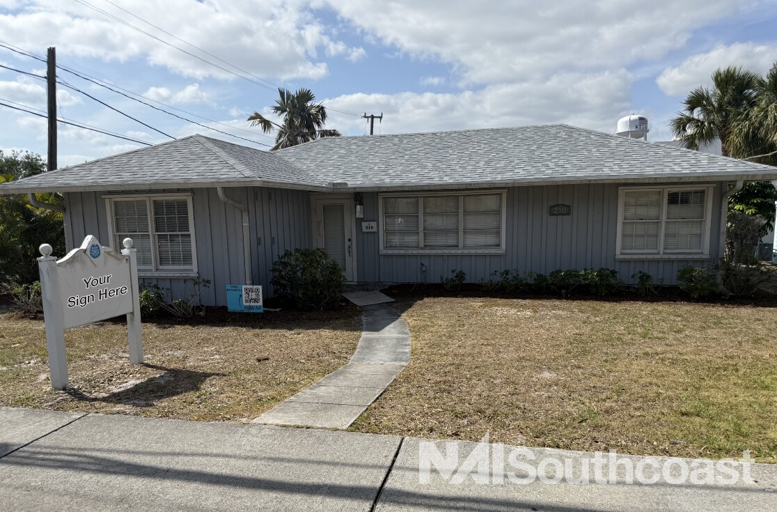 218 SE Osceola St, Stuart, FL à louer Photo de l’immeuble– Image 1 sur 11