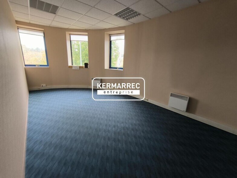 Bureau dans Saint-Grégoire à vendre - Photo intérieure – Image 3 sur 4