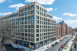 Plus de détails pour 15310 88th Ave, Jamaica, NY - Bureau à louer