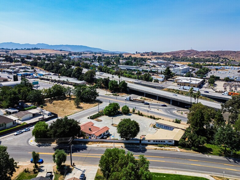 635 Veile Ave, Beaumont, CA à louer - Photo de l’immeuble – Image 3 sur 18