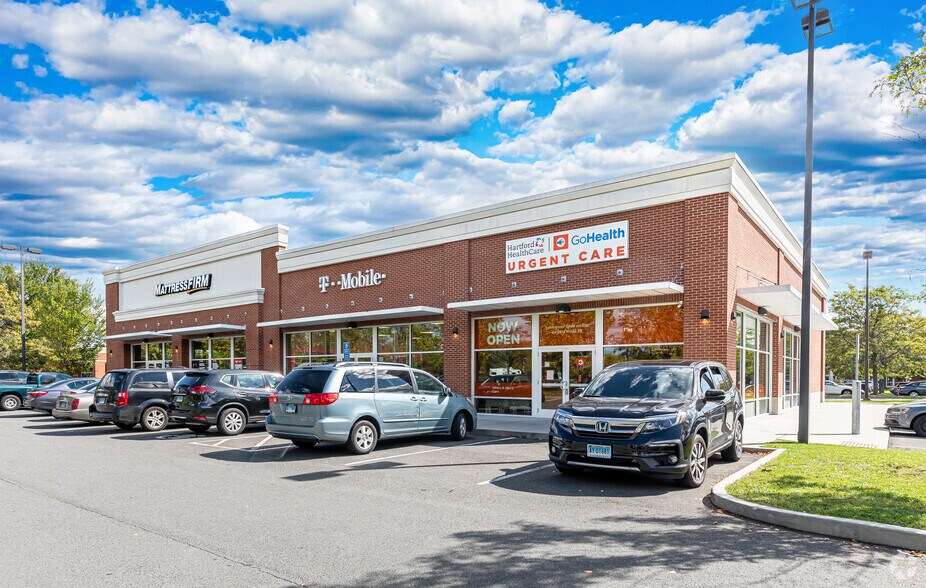 1055 Kennedy Rd, Windsor, CT à vendre - Photo de l’immeuble – Image 3 sur 7