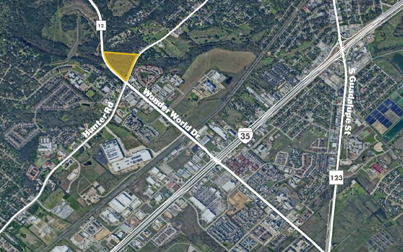 Wonder World & Hunter Rd, San Marcos, TX à vendre Photo de l’immeuble– Image 1 sur 2